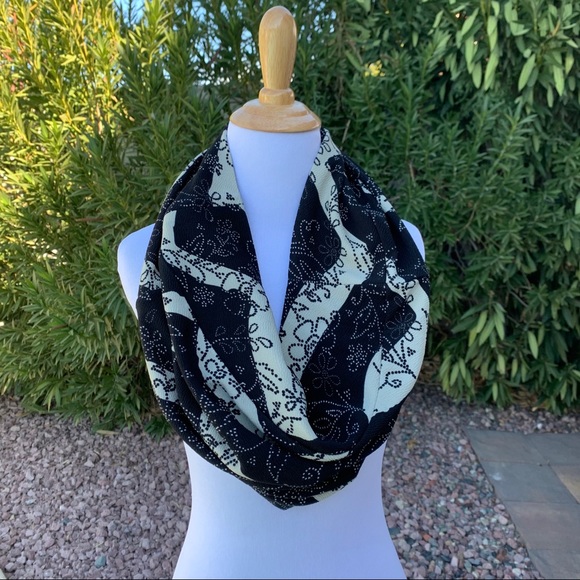 LuLaRoe Cassie - Picture 3 of 6